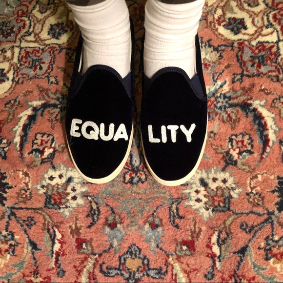 Meet your Posher, Renée - Picture 1 of 1